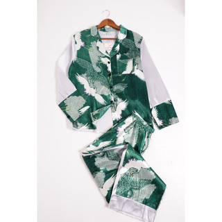 Set bộ pyjama lụa tay dài xanh hoa tiết chim hạc trắng ptd4