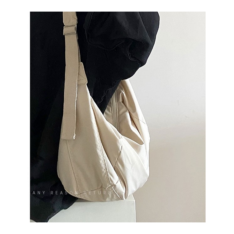 Túi đeo chéo nữ đẹp kẹp nách hottrend thời trang Hàn Quốc phong cách cá tính chất vải dù TX0116 Hana Bags