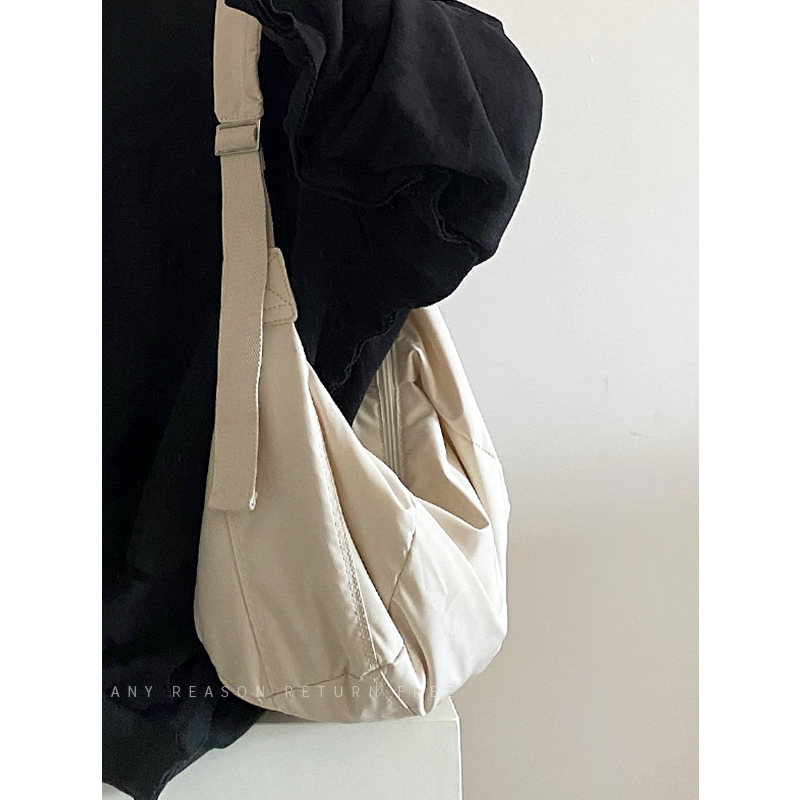 Túi đeo chéo nữ đẹp kẹp nách hottrend thời trang Hàn Quốc phong cách cá tính chất vải dù TX0116 Hana Bags
