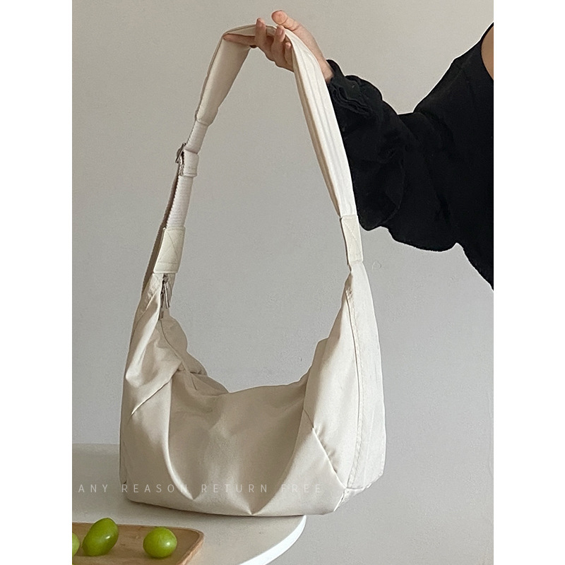 Túi đeo chéo nữ đẹp kẹp nách hottrend thời trang Hàn Quốc phong cách cá tính chất vải dù TX0116 Hana Bags