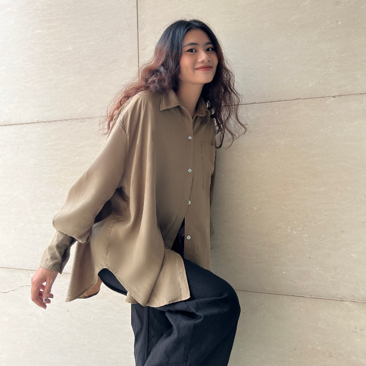 Áo sơ mi nữ tay dài vải kate mềm, là min - OLIVE OVERSIZED SHIRT