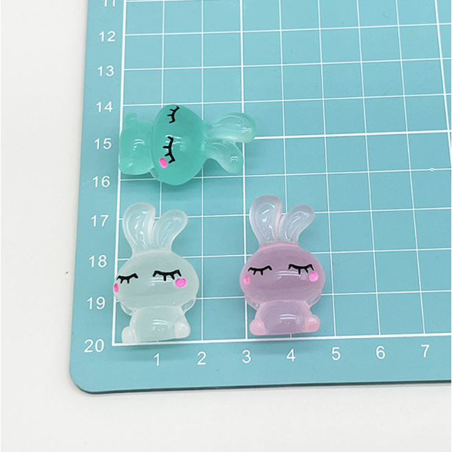 Mô hình thỏ đứng nhắm mắt dạ quang phát sáng trang trí nhà búp bê, DIY