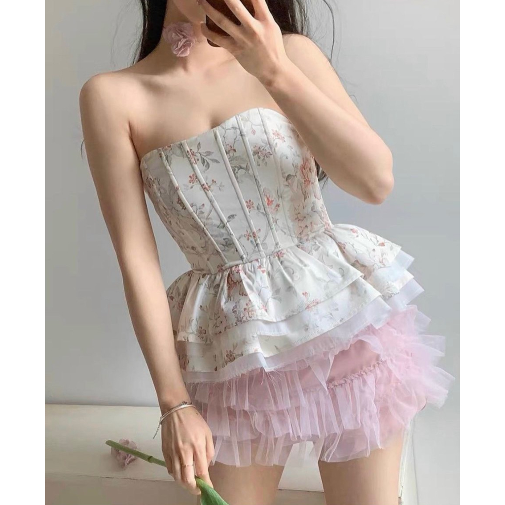 Set áo ống cúp ngực hoa kèm chân váy lưới tầng Freesize xanh và trắng Hari_Fashion - Mã SR185