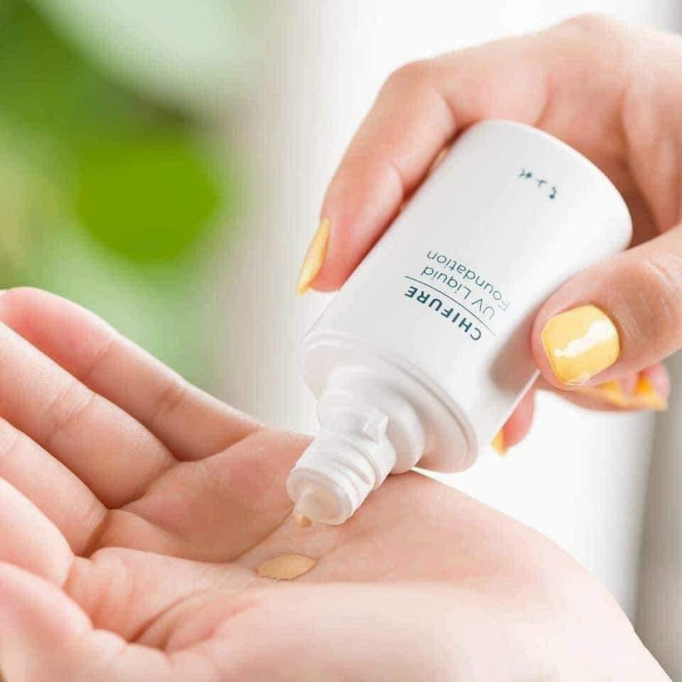 Kem Nền CHIFURE LIQUID FOUNDATION UV SPF33 PA++