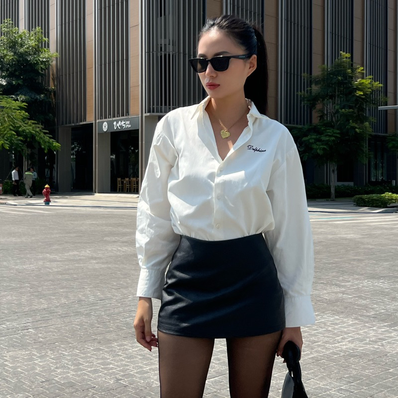 _ Áo sơmi freesize thêu chữ | Delphine chemise