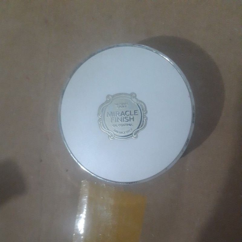 CUSHION MIRACLE FINISH HÀN GẦN ĐỦ CHẤT CÒN TONE201 ĐỌC TIẾP MT