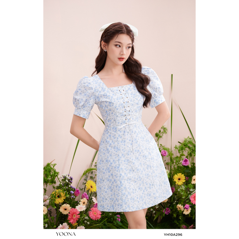 Đầm hoa nhí cổ vuông chất liệu thô ren form đứng YOONA - YH10A296