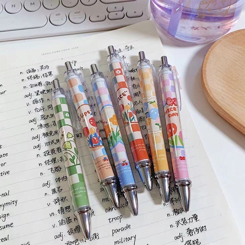 Bút Họa Tiết Hoa Tulip Mực Đen Ngòi 0,5mm