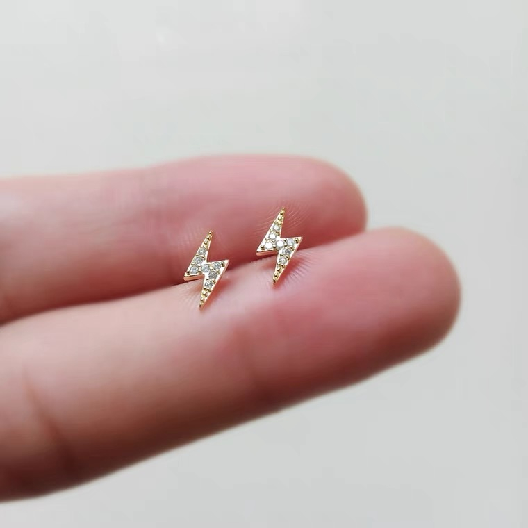 Khuyên tai bạc tia chớp đá đơn giản, unisex| TRANG SỨC BẠC ACCESSORIES