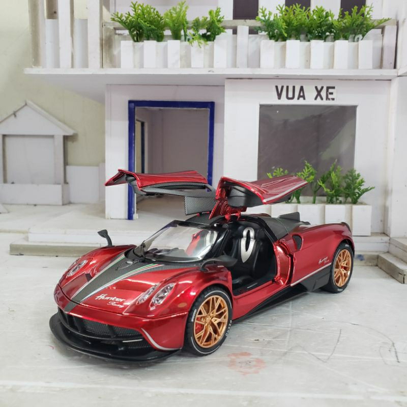 Mô hình xe Pagani Huayra tỉ lệ 1:22 bản mới có bấm còi, có đèn và chạy cót