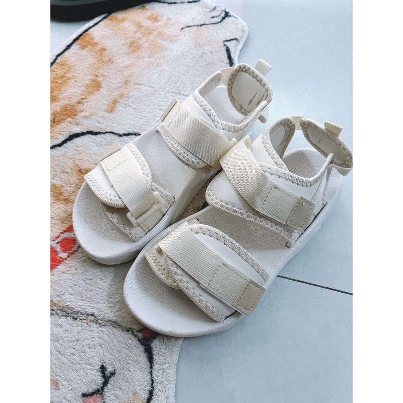 thanh lý sandal nữ 37