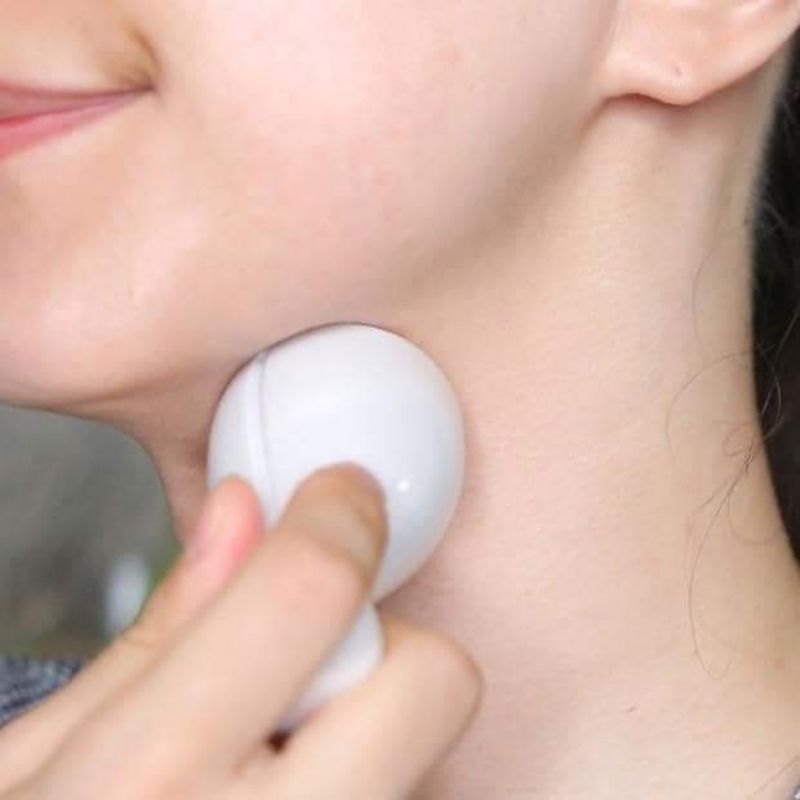 Thanh lăn làm lạnh massage da BOH Bio Heal Cooling Massager