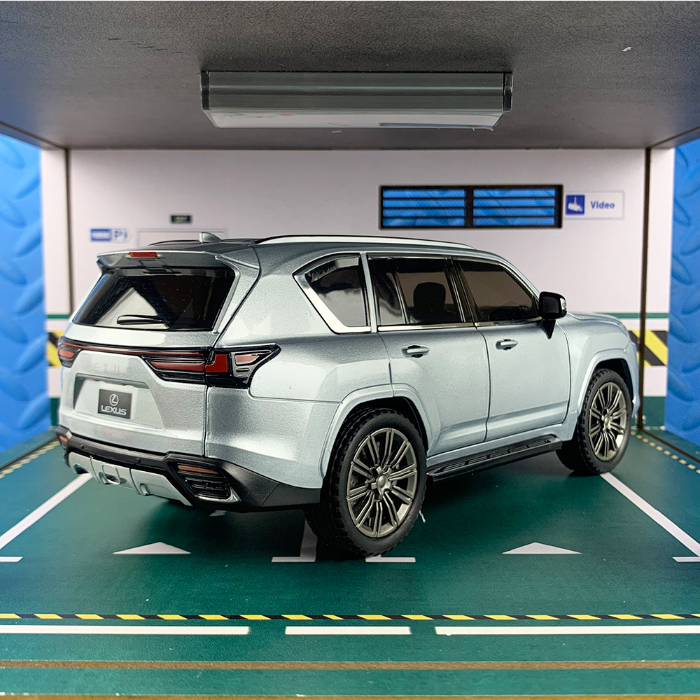 Mô hình xe Lexus LX600 tỉ lệ 1:24 CHIMEI