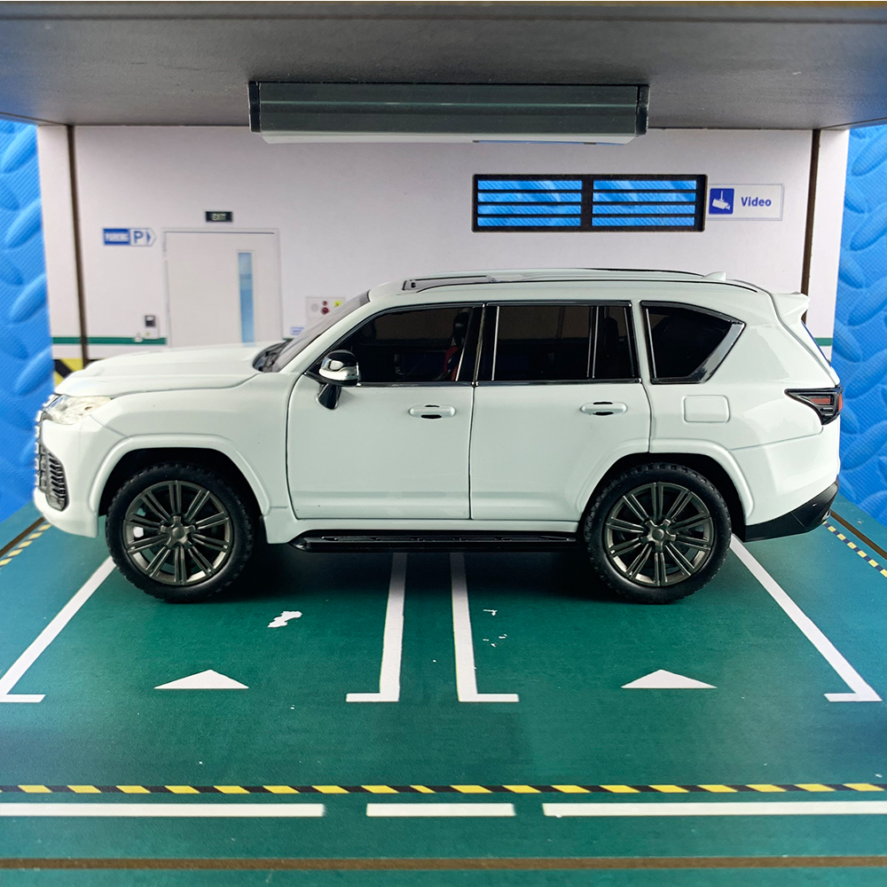 Mô hình xe Lexus LX600 tỉ lệ 1:24 CHIMEI