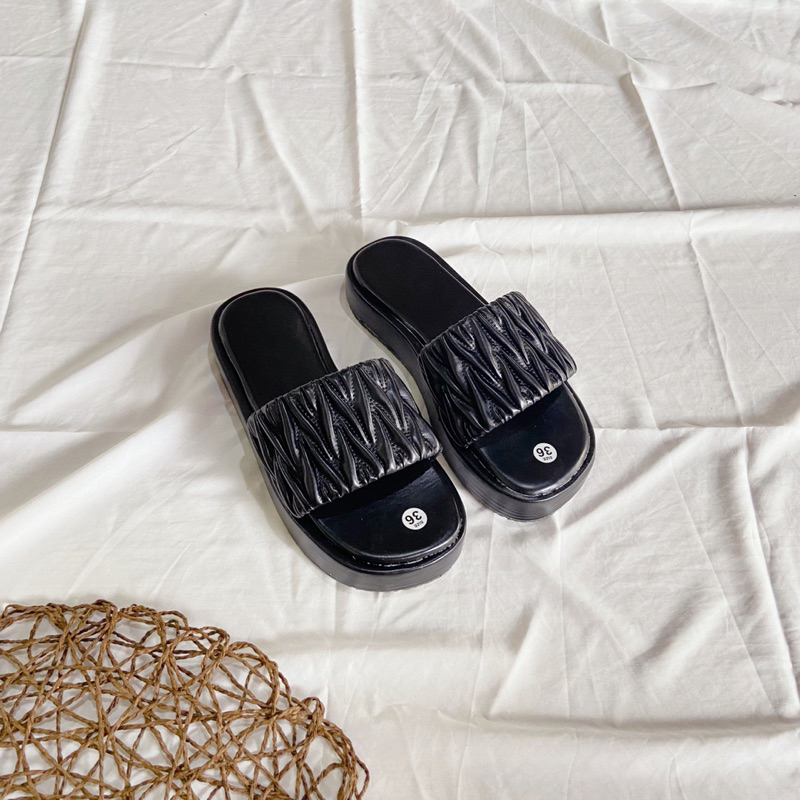 Dép bánh mì nữ quai ngang nhún xéo siêu nhẹ