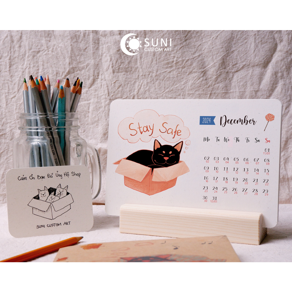 LỊCH BÀN ĐẾ GỖ 2024 - Mình họa BLACK CAT/ CORGI CUTE