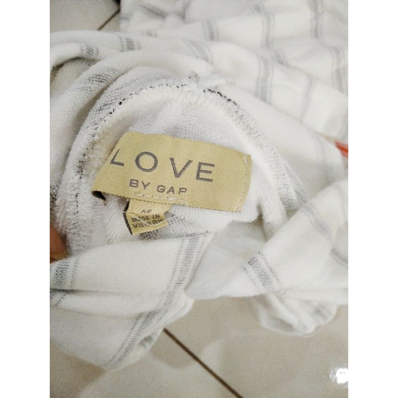 Áo len chất ấm Love grap