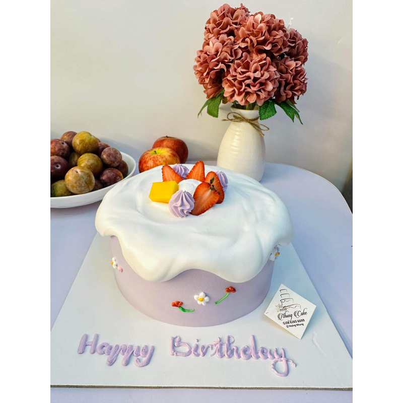 Bánh sinh nhật - Trang trí kem tan chảy, hoa quả tươi. Khách chủ động nhắn tin để ghi chữ nhé.