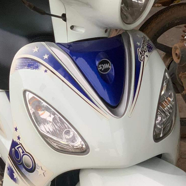 Mặt nạ trước xe Angela SYM màu xanh/đỏ/đen