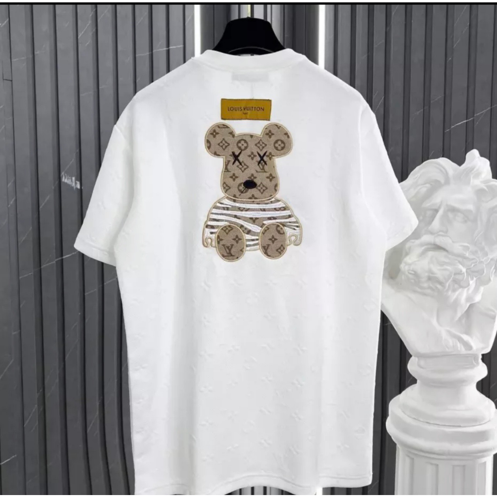 Áo thun nam nữ Dio.r vải cotton vân nổi logo thêu gấu cao cấp - Áo phông nam nữ Dio.r vân nổi thêu gấu