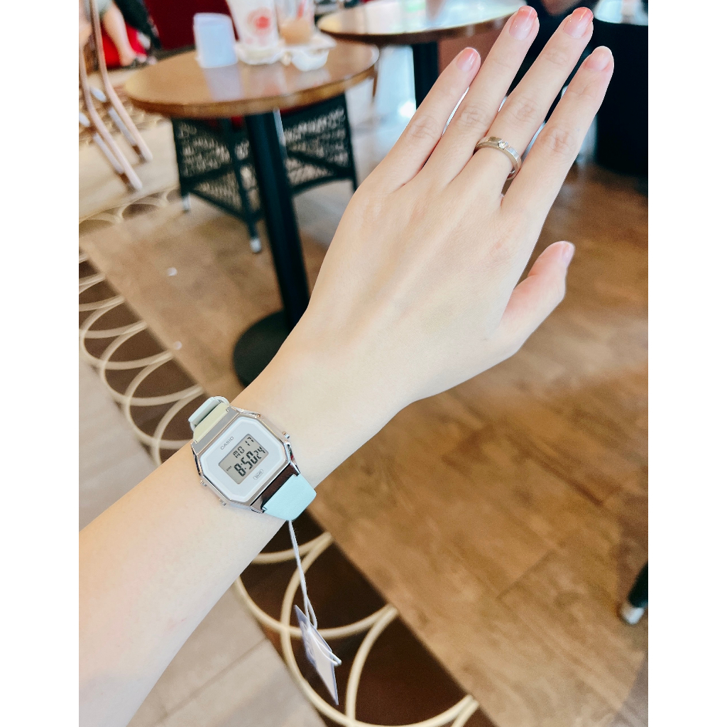 Đồng hồ điện tử nữ dây da Casio LA680WEGL New Model