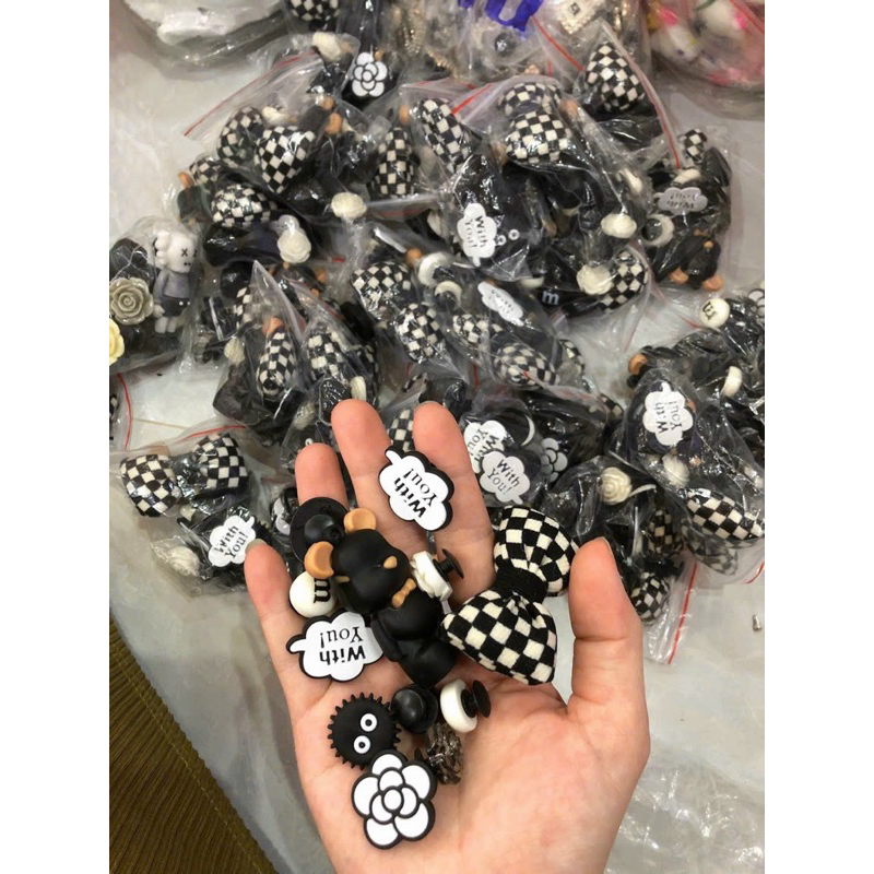 Bộ Sticker Các Loại Gắn Dép
