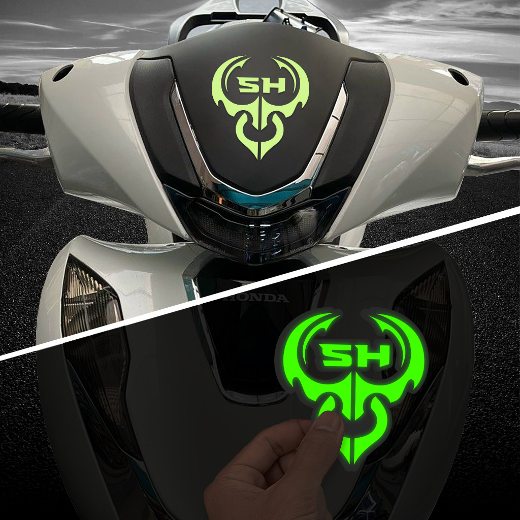 Tem đầu trâu cách điệu trang trí nhiều dòng xe dạ quang phát sáng ban đêm