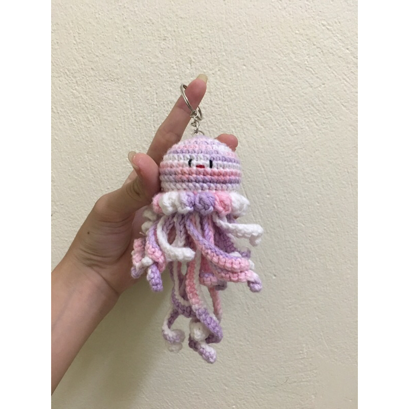 Móc khoá sứa bằng len