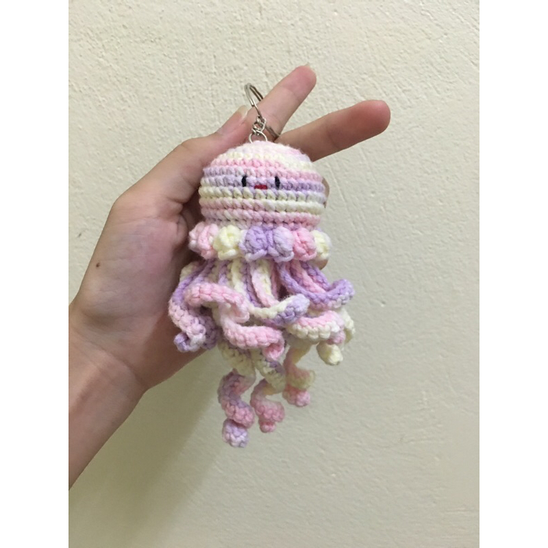 Móc khoá sứa bằng len