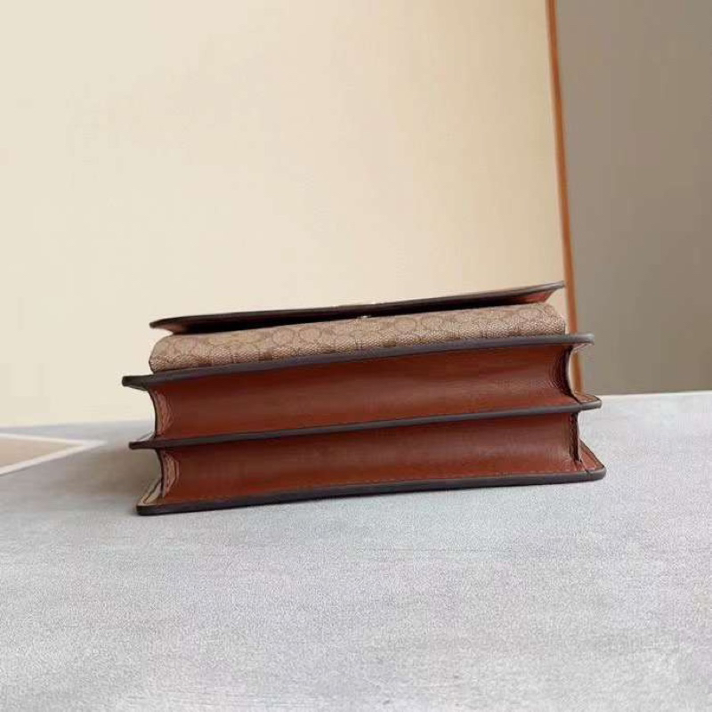 Túi Coach Klare nắp gập