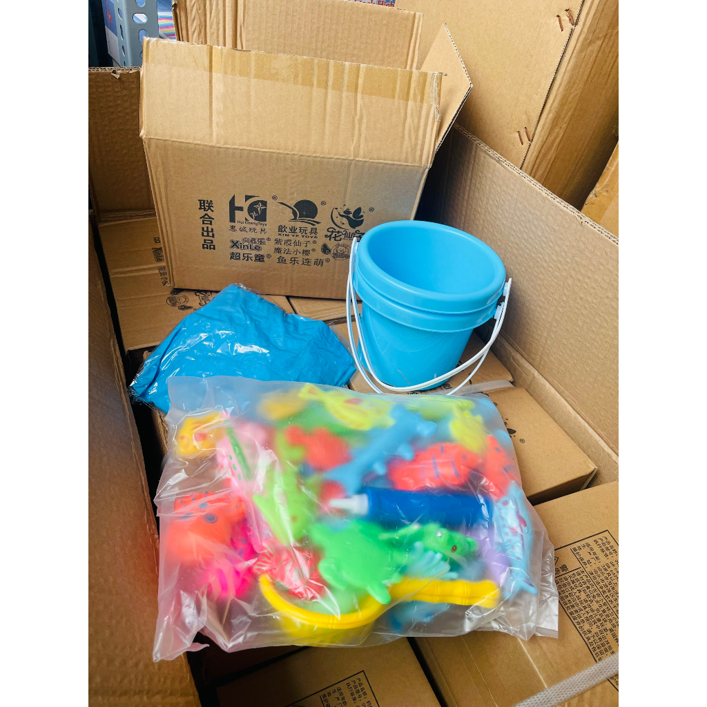 Bộ đồ chơi câu cá gồm phao, cần câu, cá, xô - chậu đầy đủ