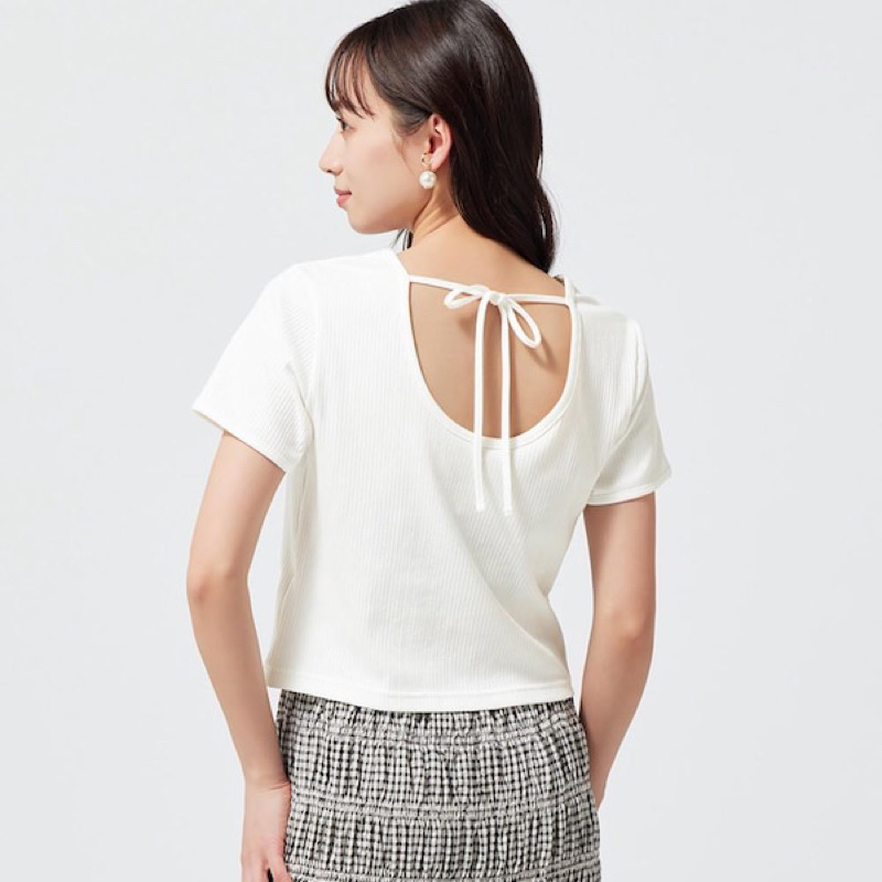 Áo thun gân croptop buộc dây lưng GU Nhật