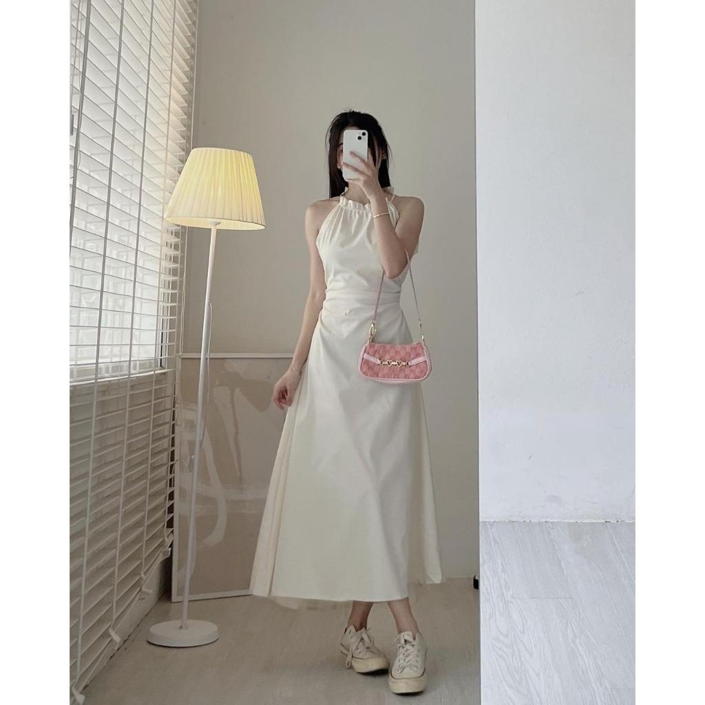 Váy Cổ Yếm Dây Rút Cut Out Lưng Dáng Dài Chiết Eo TULIP Phong Cách Hàn Quốc