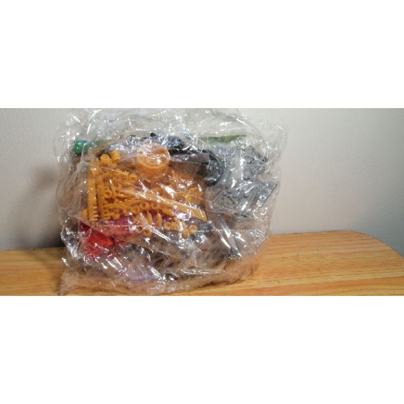 Hộp Đồ Chơi NINJAGO Nhân Vật Đỏ Và Quái Vật