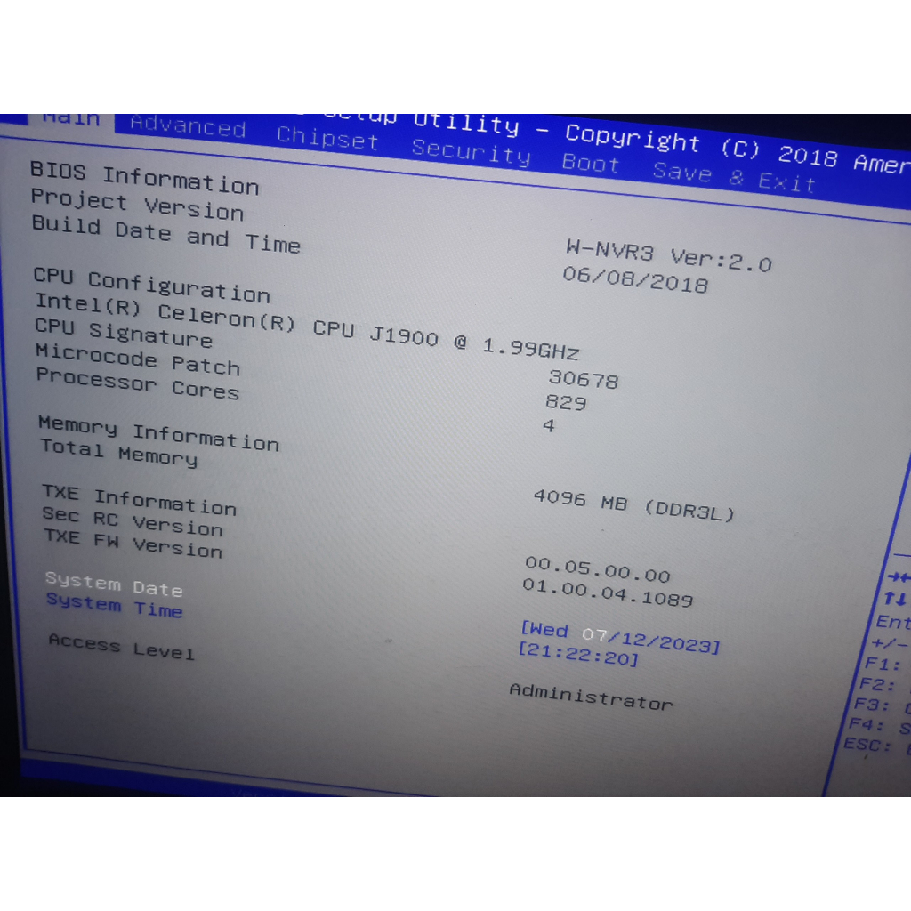 Nas J1900 Nhôm Nguyên Khối Sang Trọng Đẳng Cấp Ram 8G SSD 120G mới tinh