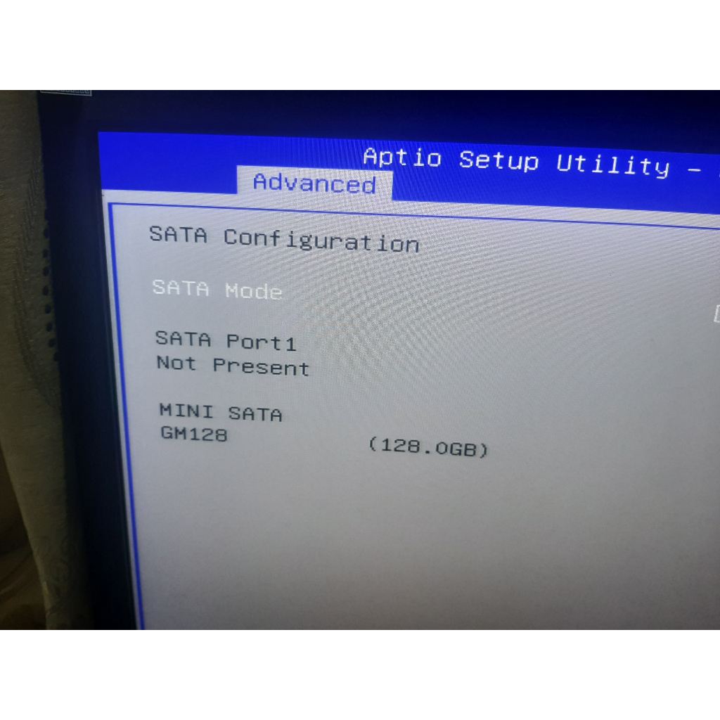 Nas J1900 Nhôm Nguyên Khối Sang Trọng Đẳng Cấp Ram 8G SSD 120G mới tinh