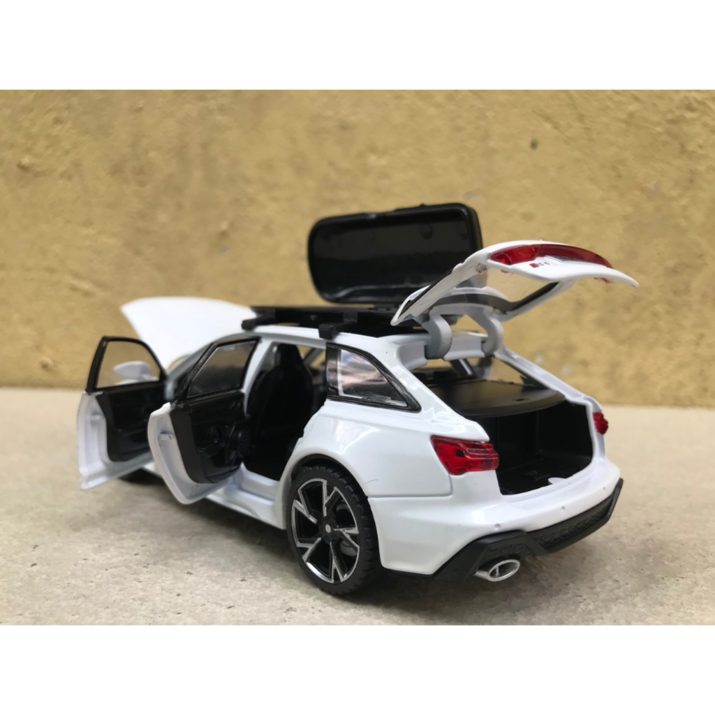 Mô hình xe AUDI RS6 2024 - 1:32