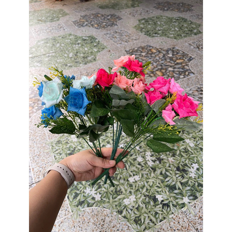 Cụm hoa hồng nhí