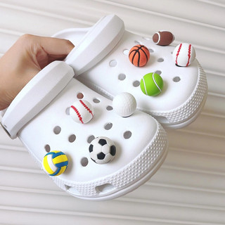 Sticker / charm chủ đề bóng đá thể thao trang trí dép sục, dép crocs