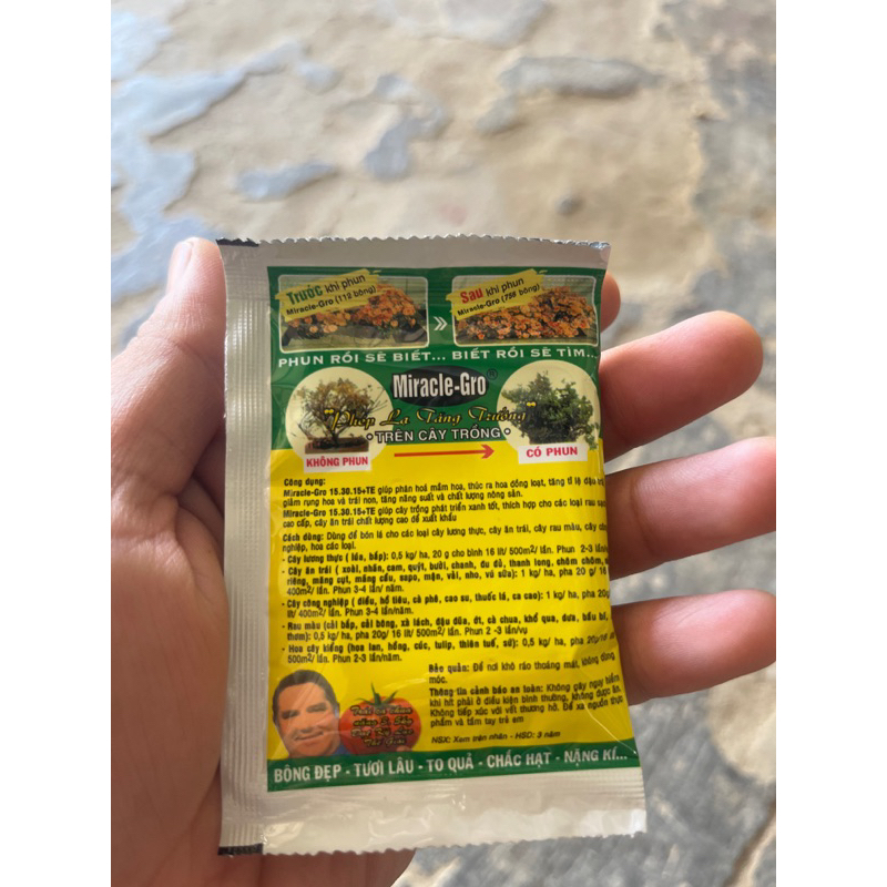 CHÍNH HÃNG -  Miracle-Gro 15/30/15 Tân Quy 10gr Giúp phân hóa mầm hoa, thực ra là hoa hẹn đồng loạt. SIÊU RẺ