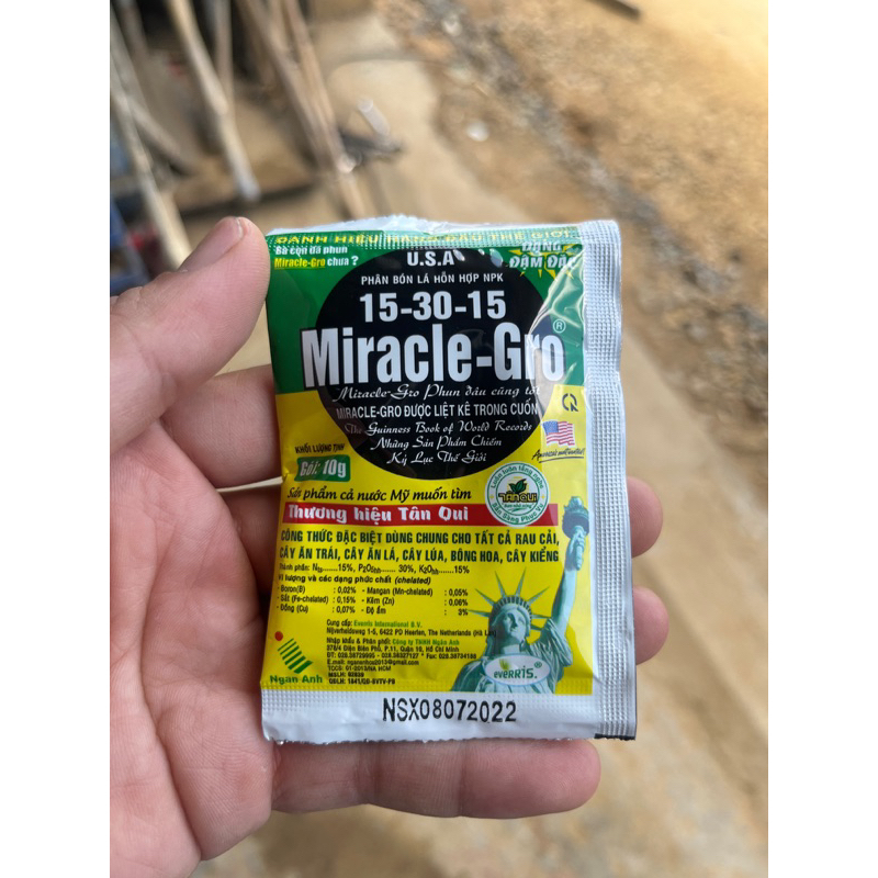 CHÍNH HÃNG -  Miracle-Gro 15/30/15 Tân Quy 10gr Giúp phân hóa mầm hoa, thực ra là hoa hẹn đồng loạt. SIÊU RẺ