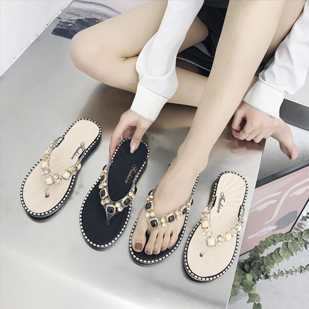 (HCM) Dép Xỏ Ngón Nữ Đính Đá Vuông Quai Trong Suốt Đế Bệt Thời Trang
