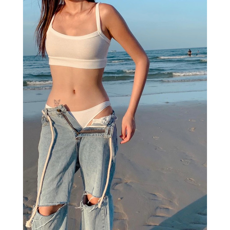 Quần Jeans Suông Xanh Nhạt Rách Đùi