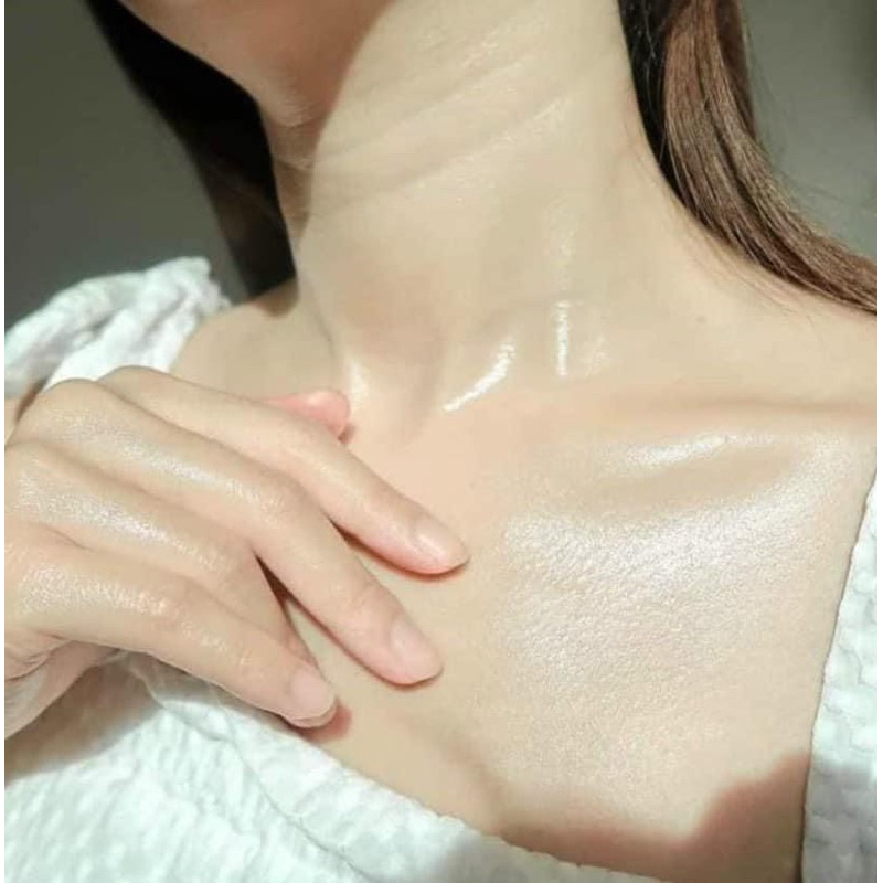 Dầu dưỡng body oil của Neutrogena Light Seasame Formula