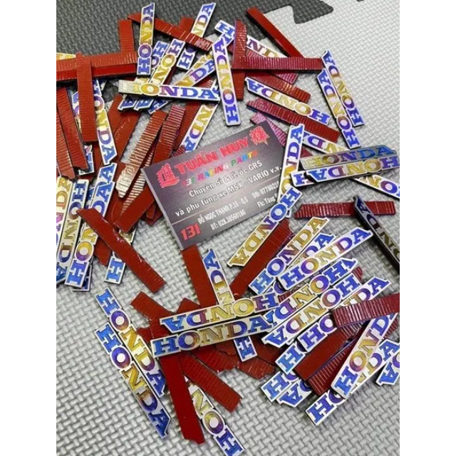 Tem logo Titan Honda dài nhỏ