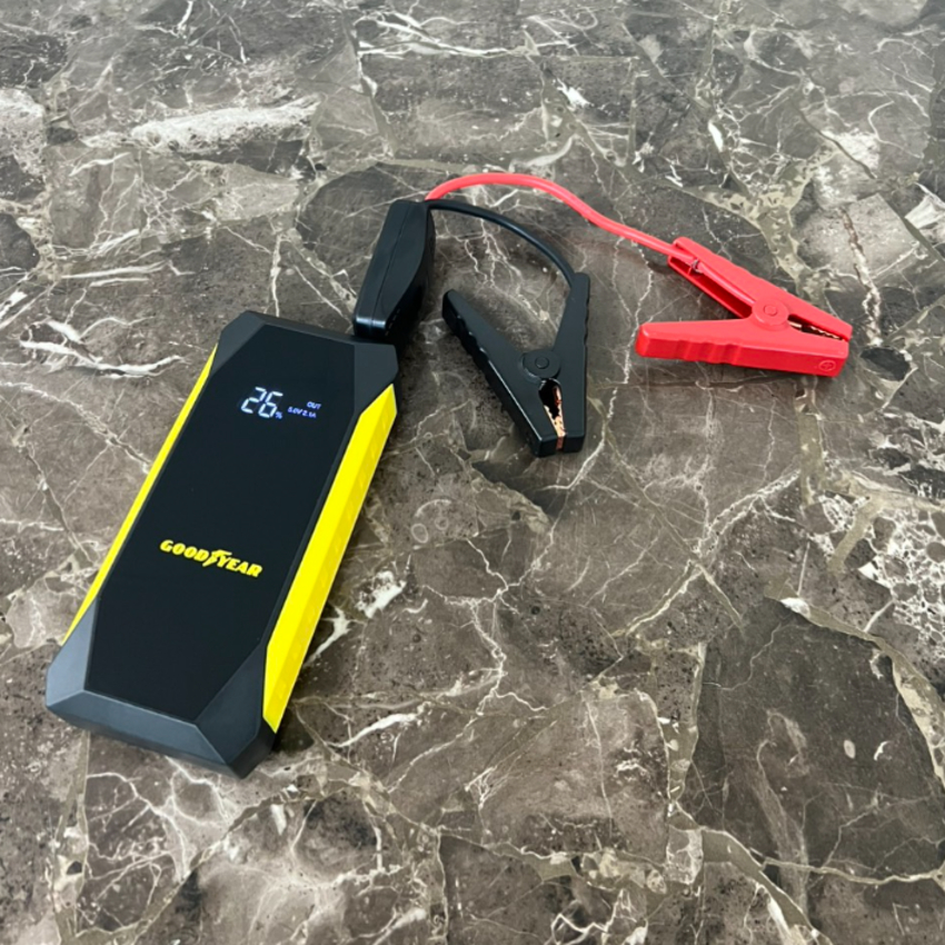 Bộ kích nổ ô tô, kiêm pin sạc dự phòng Goodyear GY-5295 10000mAh DC 12V/700A