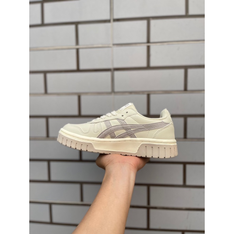 Giày thể thao ASICS COURT sữa xám