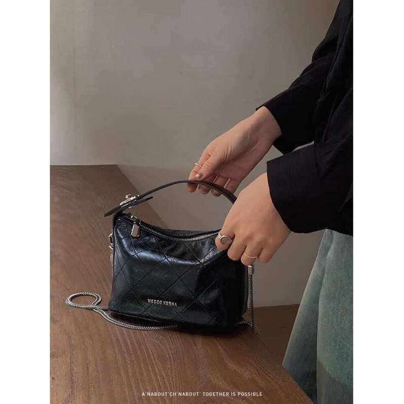 Túi xách cầm tay, đeo chéo sang chảnh