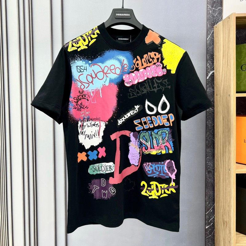 Áo Thun Nam Nữ In Chữ Dsq2 Hoạ Tiết Graffiti 7 Màu Hai Mặt Cổ Bo . Áo Thun Dành Cho CÁc Boy Phố Đi Chơi Cháy Phố
