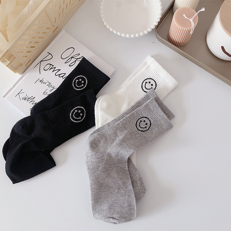 Vớ Smile vintage cổ cao